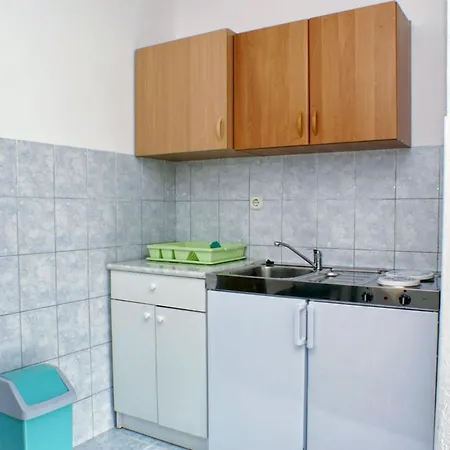 With A Parking Space Splitska, Brac - 2858 *