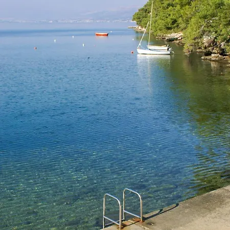 With Parking Space Splitska, Brac - 2858 Apartmán Postira