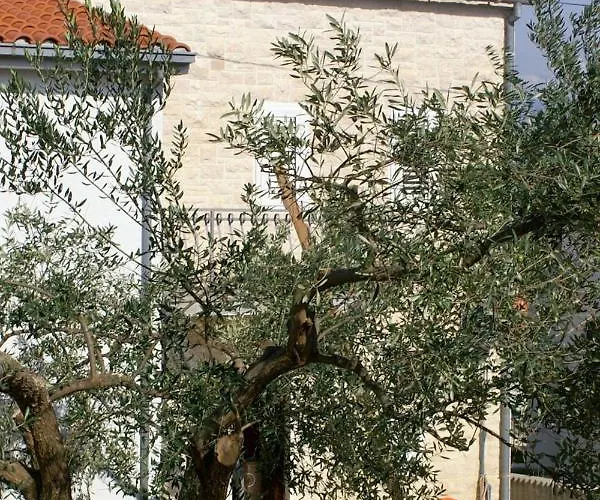 아파트 With A Parking Space Splitska, Brac - 2858 포스티라