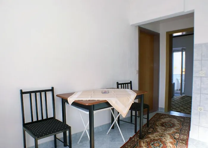 With A Parking Space Splitska, Brac - 2858 아파트 *