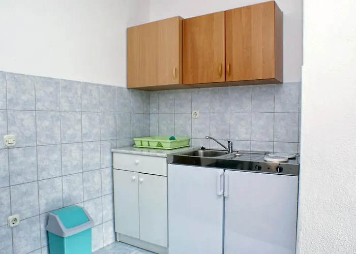 With A Parking Space Splitska, Brac - 2858 *