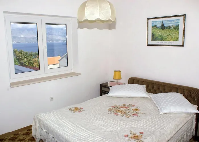 With A Parking Space Splitska, Brac - 2858 아파트 *