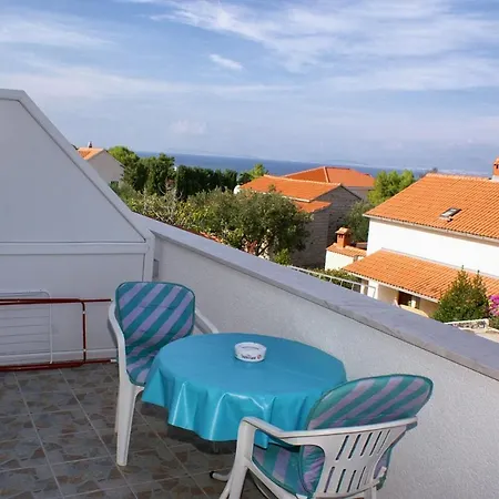 With A Parking Space Splitska, Brac - 2858