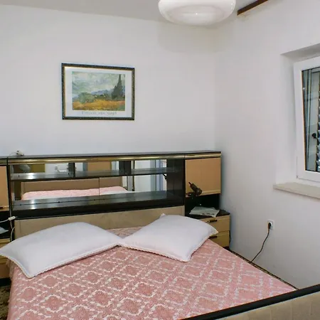 With A Parking Space Splitska, Brac - 2858 פוסטיר